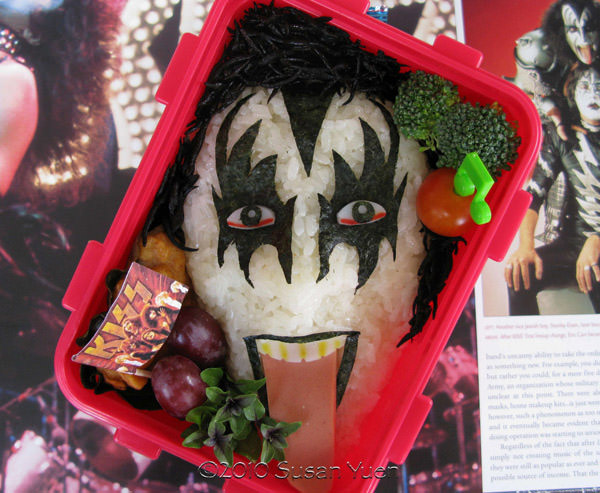 https://assets.hongkiat.com/uploads/bento_box_design/Rock-n-roll-bento.jpg