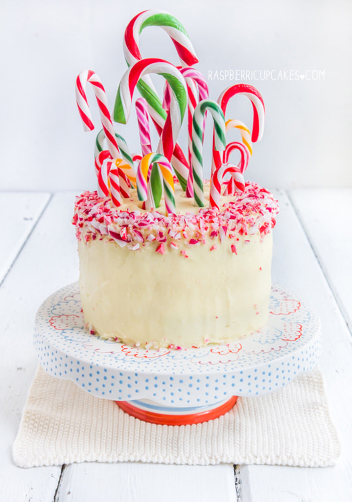 50 Creative Christmas Cakes Too Cool to Eat - Hongkiat