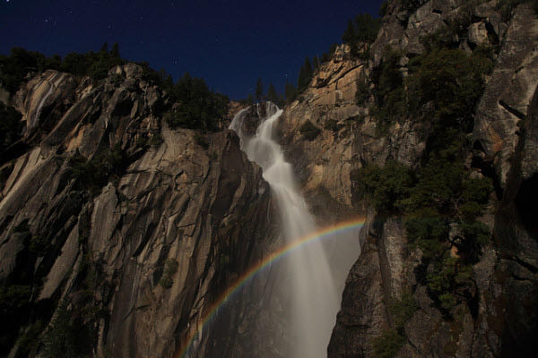 cascades moonbow