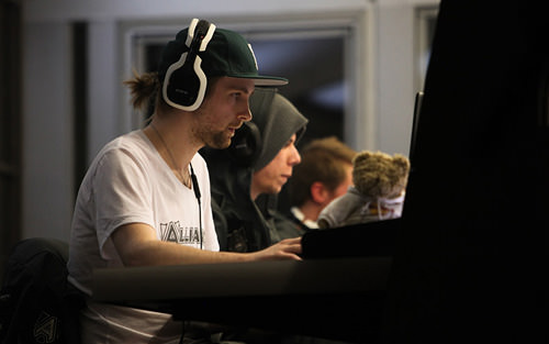 Become a Professional Video Game Player - Starting a Career in Gaming