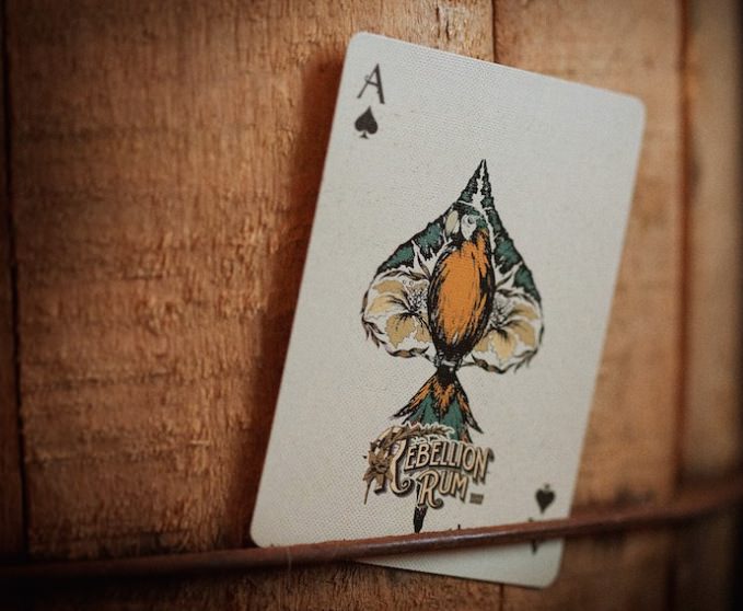 10 Cool and Unique Playing Cards for Collectors - Hongkiat